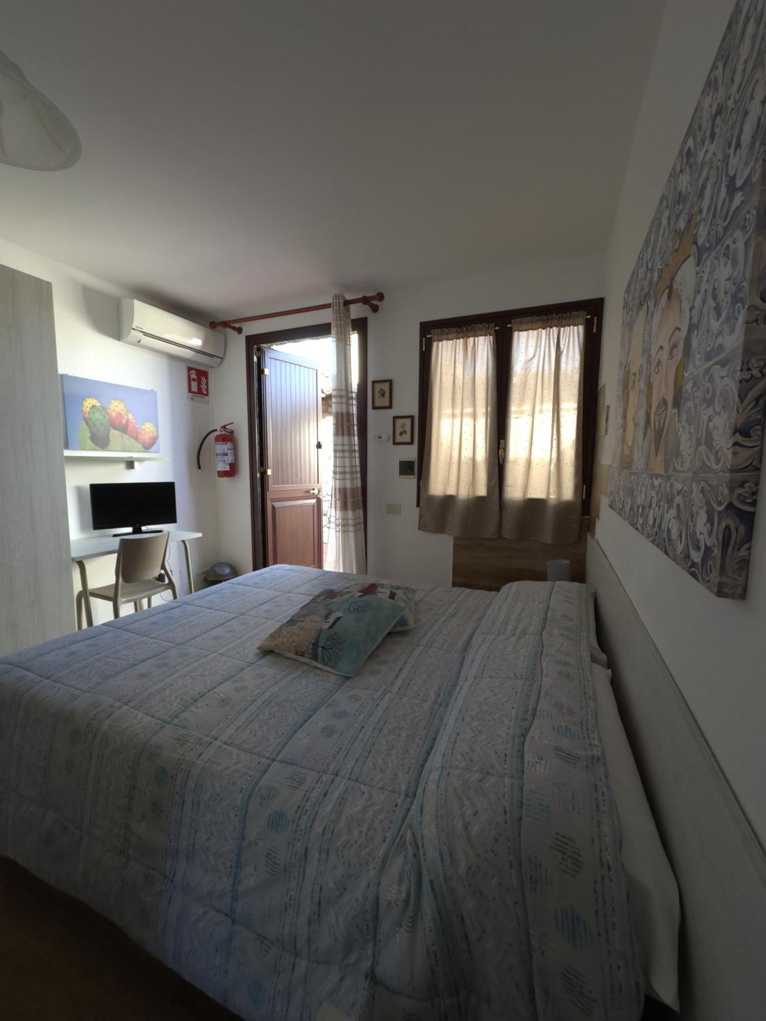 Mareblu B Bed & Breakfast Cefalù Exterior foto